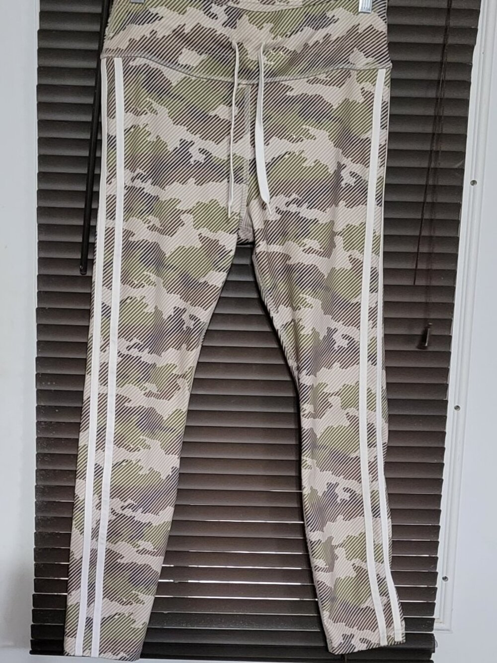 Avia / New York/unbranded womans leggings/capris/bermuda shorts size m 8-10 - Picture 4 of 15